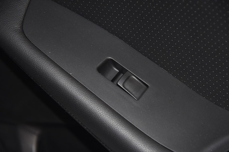 2015 plus 1.5L ֶȤ οռ