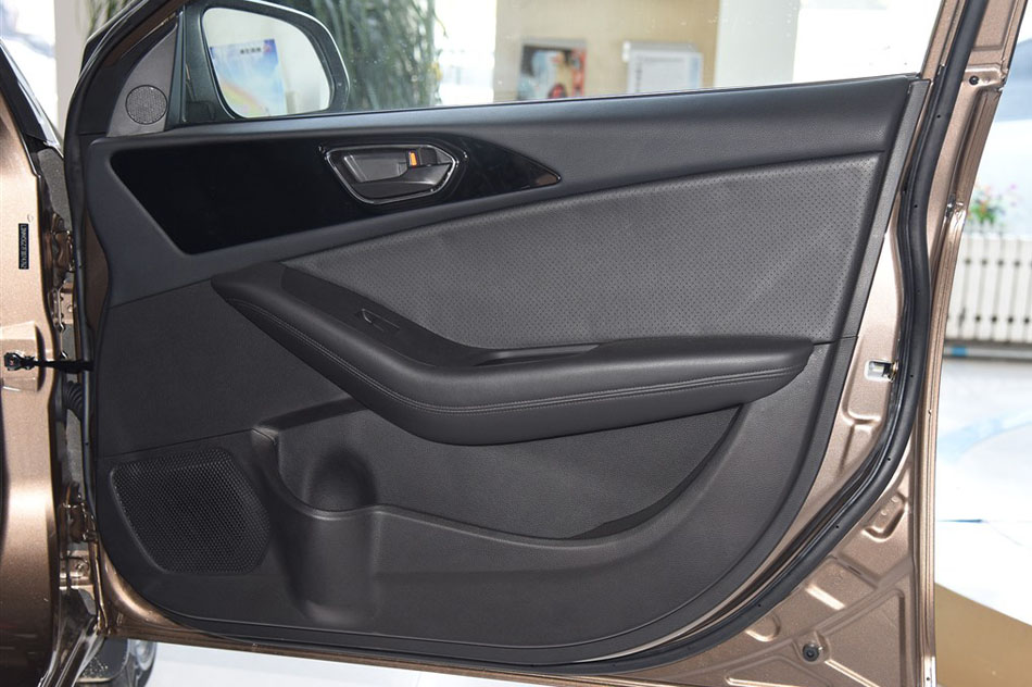 2015 plus 1.5L ֶȤ οռ