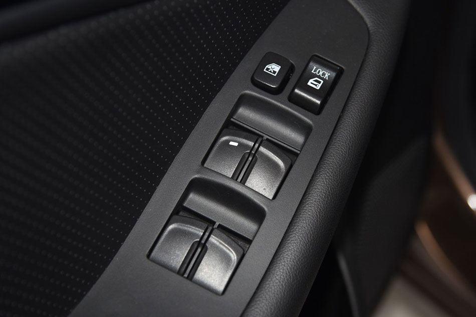 2015 plus 1.5L ֶȤ οռ