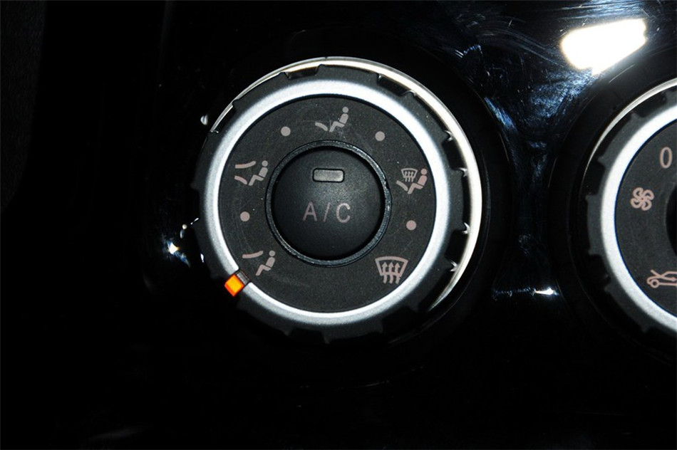 2012 1.5L MT Ӣ 