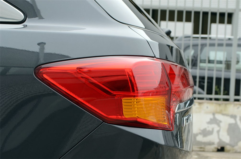 3.5L AT V6 