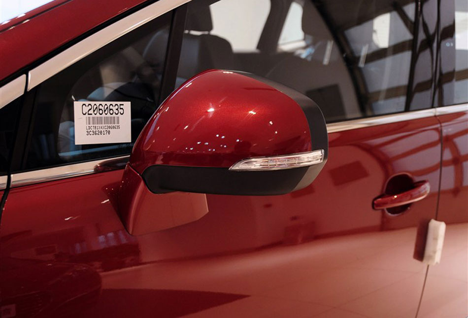 2013־3008 2.0L Զ
