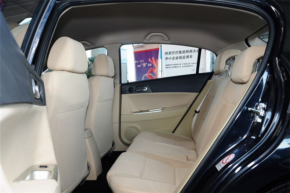 лH320 2012 1.5L AT  